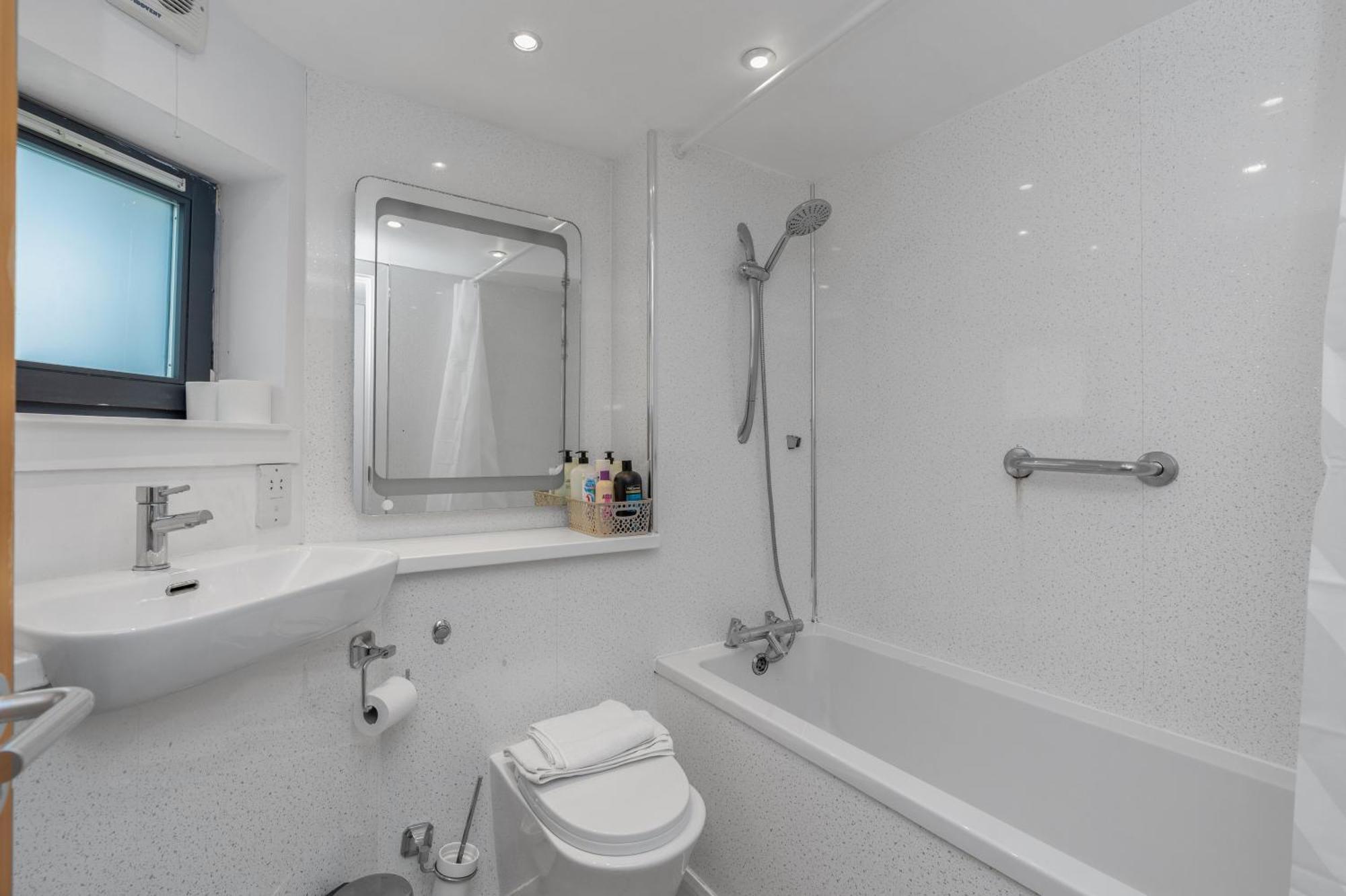 Gorgeous Old Town Hideaway Apartment EDI Exterior photo